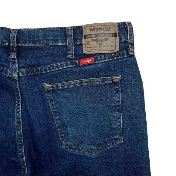 Wrangler Men's Dark Wash Premium Quality Denim Jeans - Picture 7 of 11